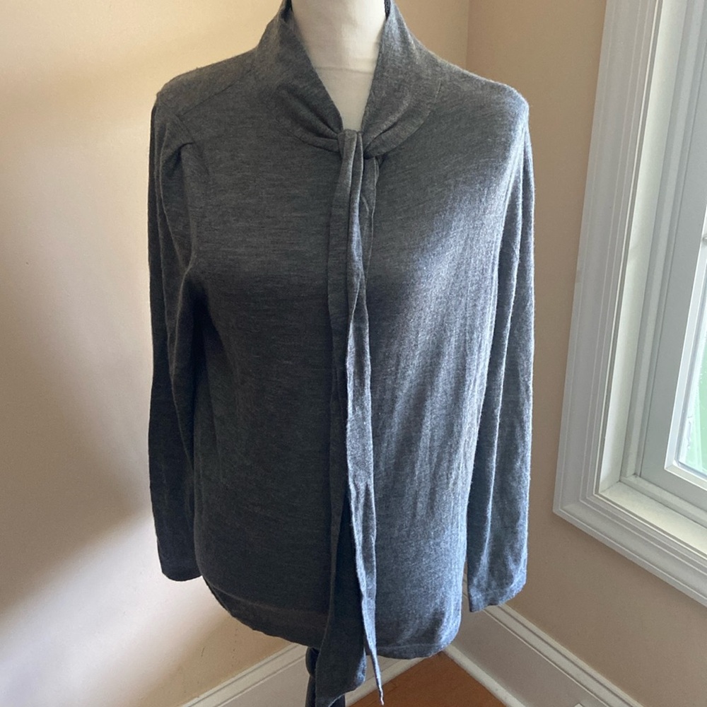 CO ESSENTIALS Size L Gray Long Sleeve Cashmere Sweater